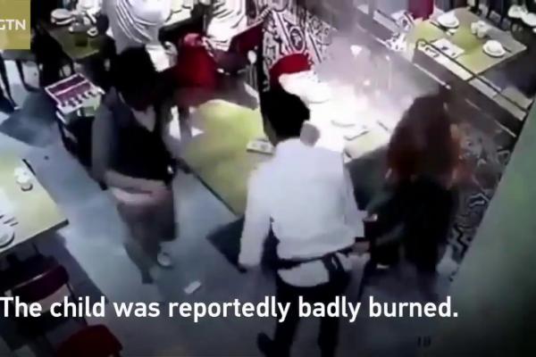 Embedded thumbnail for 驚聳瞬間影片，為了你的安全請廣為轉發